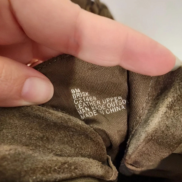 Mia Olive Green Suede Brisk Wedge Booties in Size 8 - Picture 12 of 12